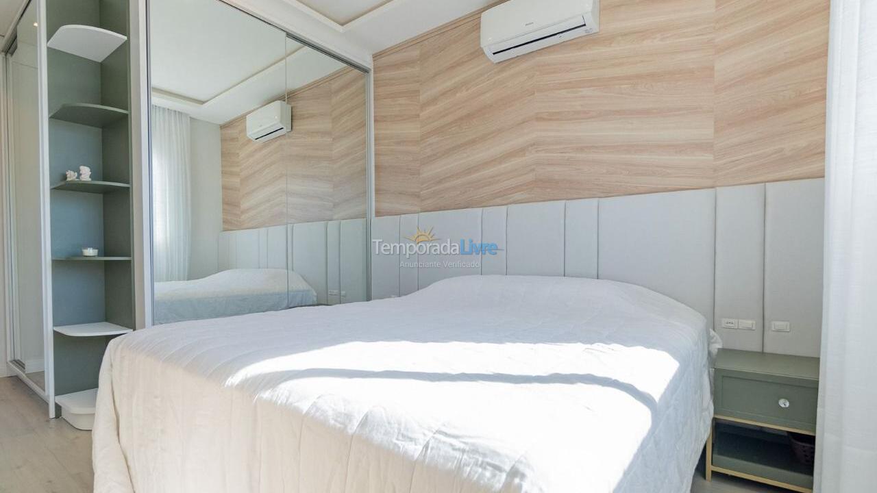 Apartment for vacation rental in Bombinhas (Praia de Bombas)