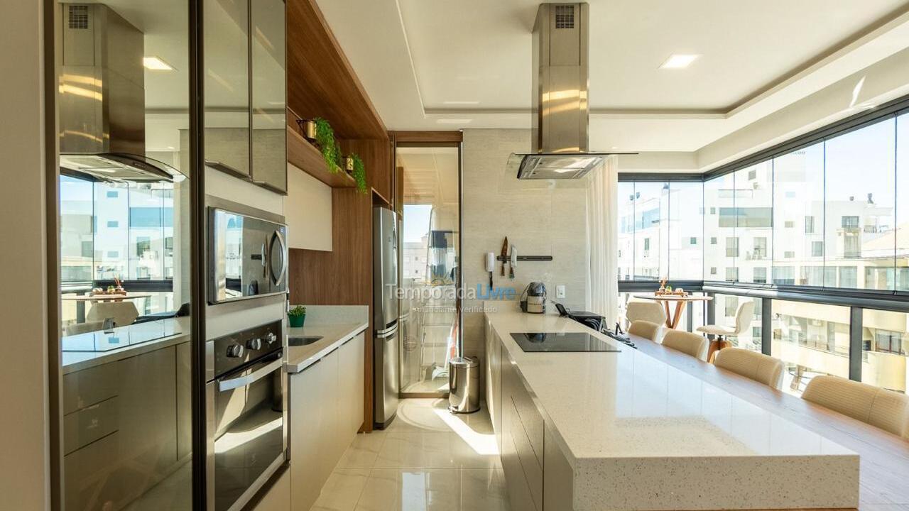 Apartment for vacation rental in Bombinhas (Praia de Bombas)