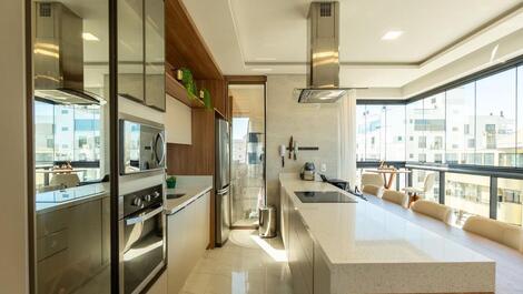 Luxurious 2-suite department with sea view