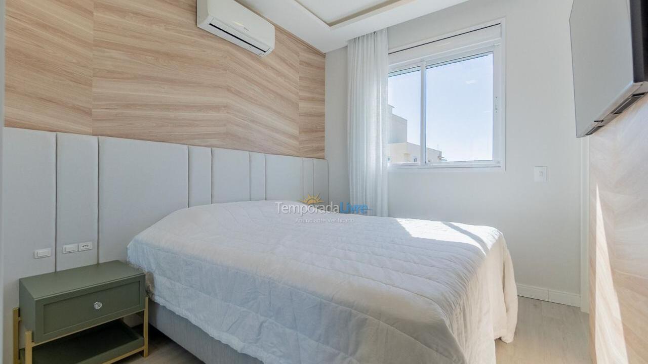 Apartment for vacation rental in Bombinhas (Praia de Bombas)