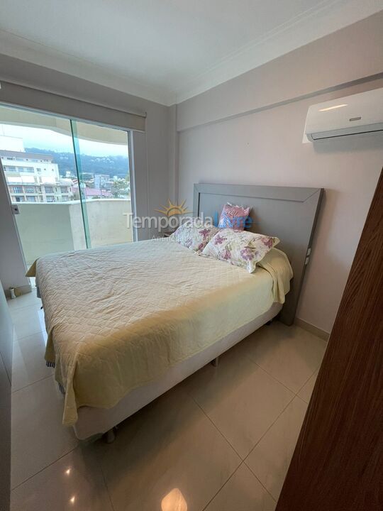 Apartamento para aluguel de temporada em Bombinhas (Praia de Bombas)