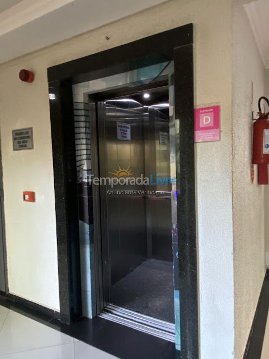 Apartamento para alquiler de vacaciones em Bombinhas (Praia de Bombas)