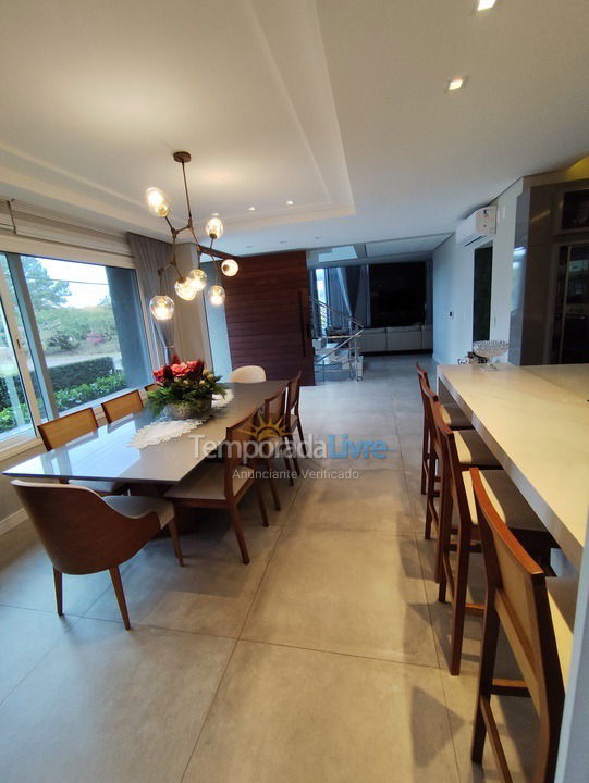 Casa para alquiler de vacaciones em Florianopolis (Jurerê Internacional)