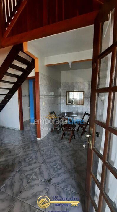 Casa para aluguel de temporada em Bombinhas (Praia de Bombas)