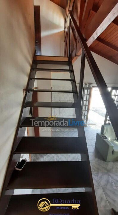 Casa para aluguel de temporada em Bombinhas (Praia de Bombas)