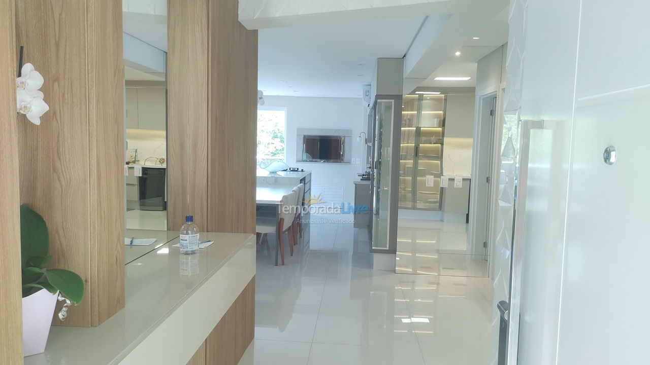 Apartamento para aluguel de temporada em Florianopolis (Jurerê Internacional)