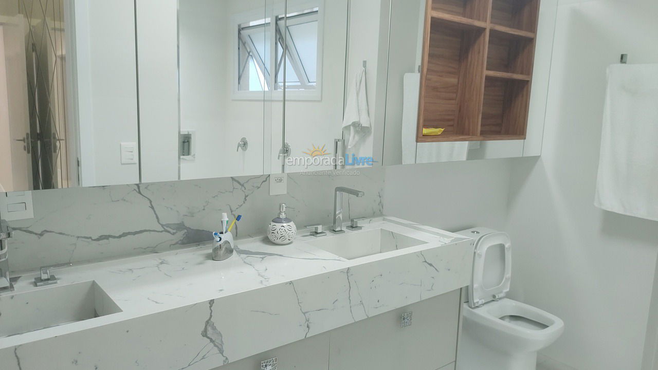 Apartamento para aluguel de temporada em Florianopolis (Jurerê Internacional)