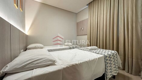 Apartamento com 02 dormitórios - LA040EF
