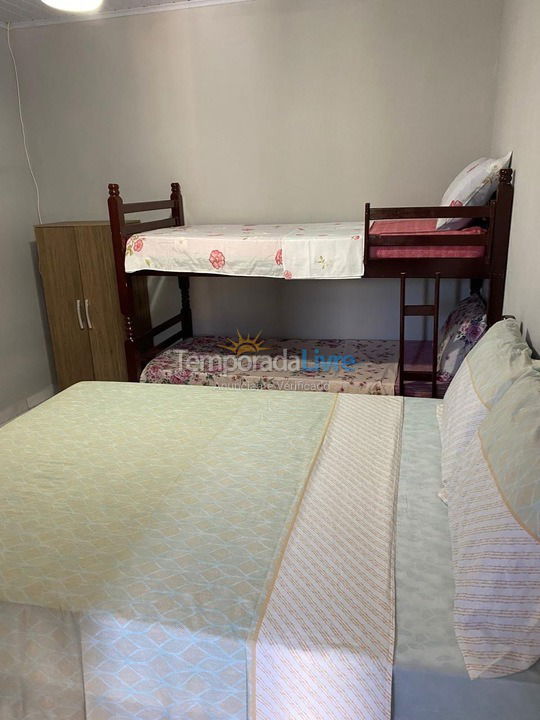 Casa para aluguel de temporada em Ubatuba (Pereque Açu)