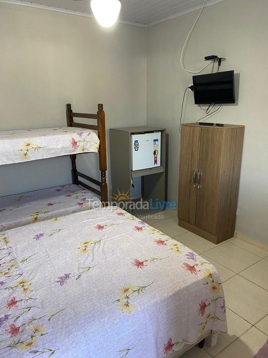 Casa para aluguel de temporada em Ubatuba (Pereque Açu)