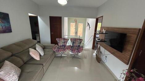 🏡 Hermosa Casa con Piscina en Playa Bombas 🌊