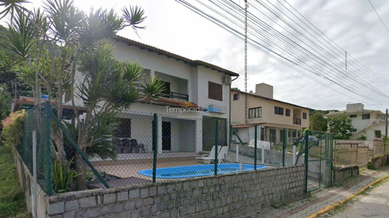 Casa para alquiler de vacaciones em Bombinhas (Praia de Bombas)