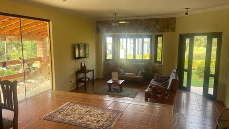 Sala com tv