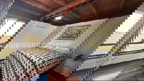 Incrivel casa de praia com 7 quartos em Jurere Internacional