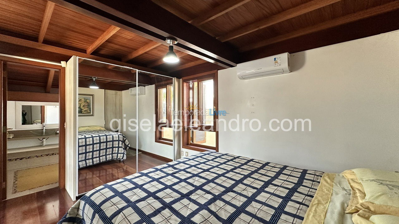 Casa para aluguel de temporada em Florianopolis (Jurerê Internacional)