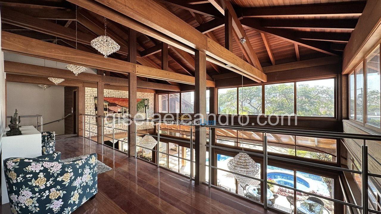 Casa para aluguel de temporada em Florianopolis (Jurerê Internacional)