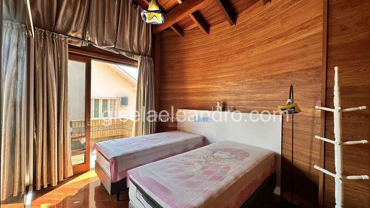 Casa para aluguel de temporada em Florianopolis (Jurerê Internacional)