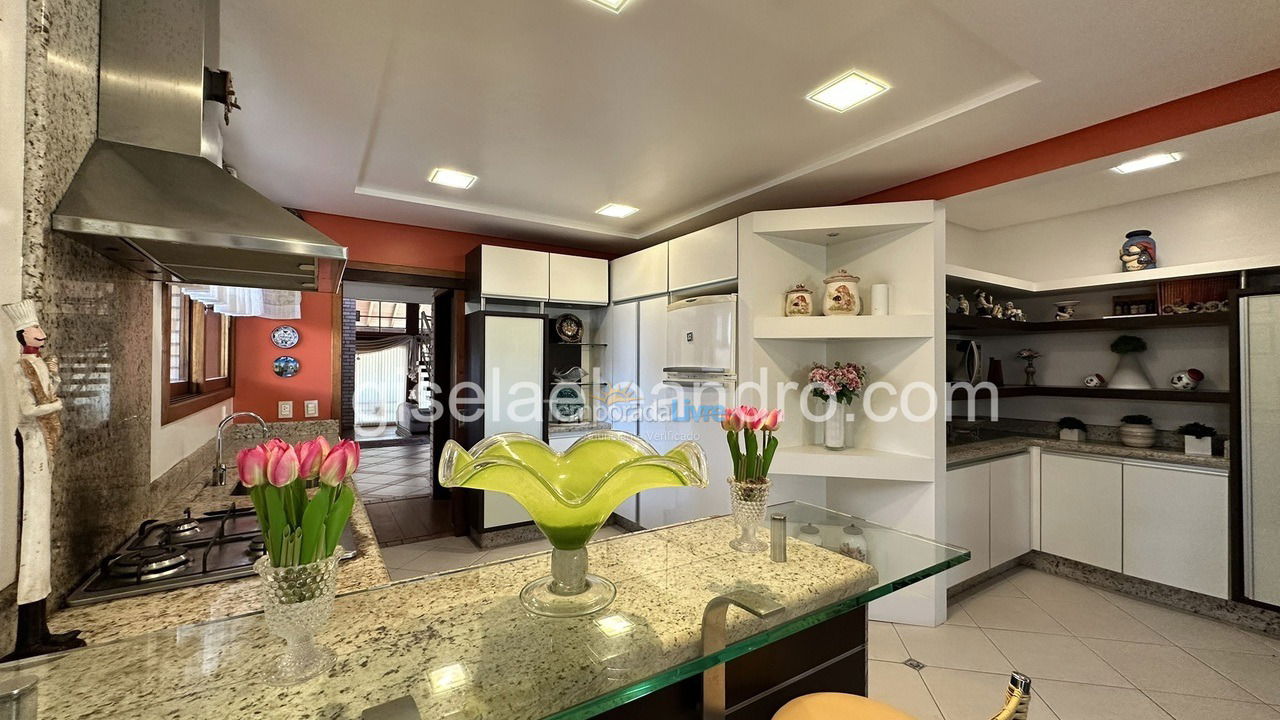 Casa para aluguel de temporada em Florianopolis (Jurerê Internacional)