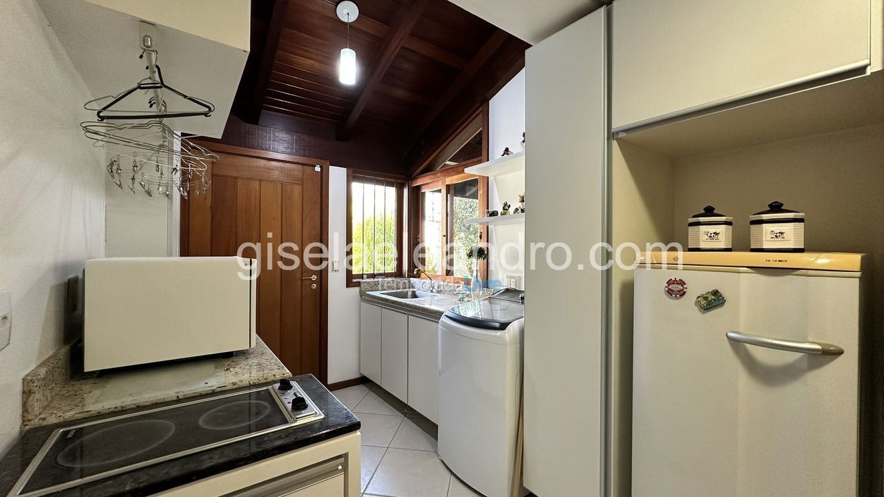 Casa para aluguel de temporada em Florianopolis (Jurerê Internacional)
