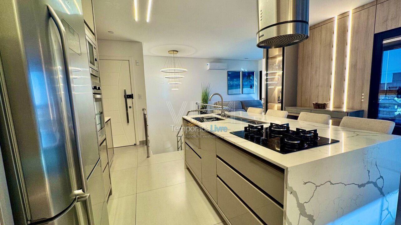Apartment for vacation rental in Bombinhas (Canto Grande)