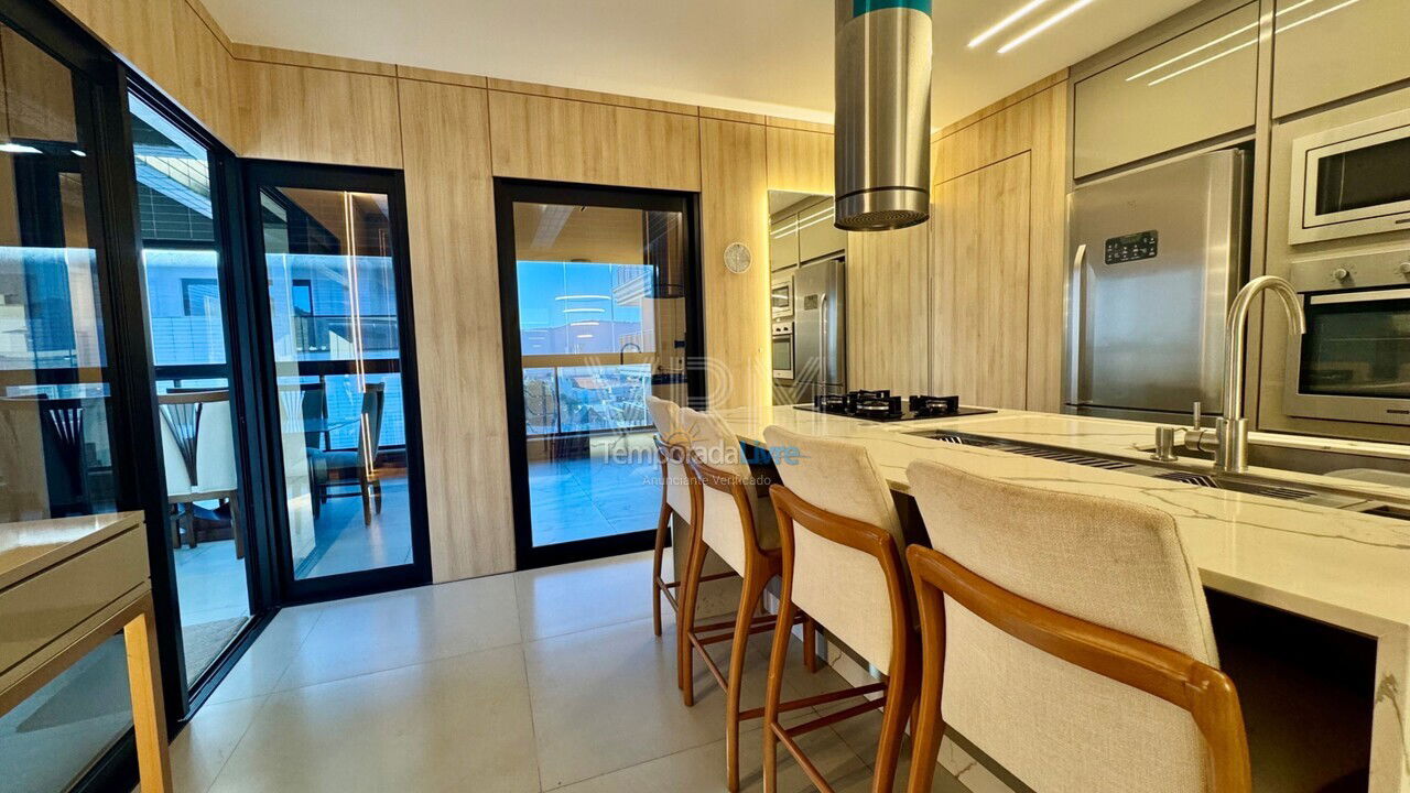 Apartment for vacation rental in Bombinhas (Canto Grande)