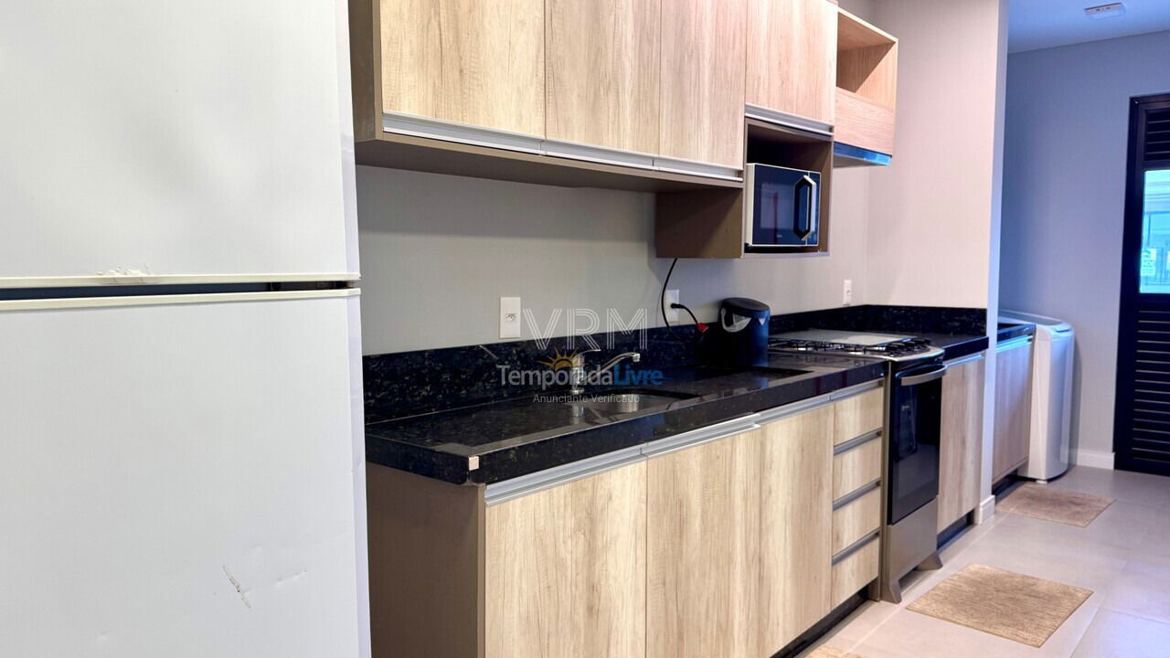 Apartamento para aluguel de temporada em Bombinhas (Canto Grande)