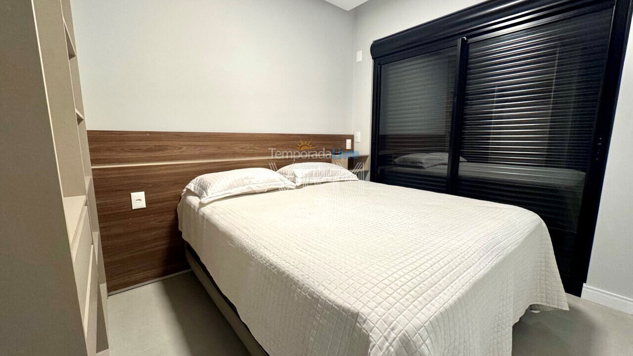 Apartamento para aluguel de temporada em Bombinhas (Canto Grande)