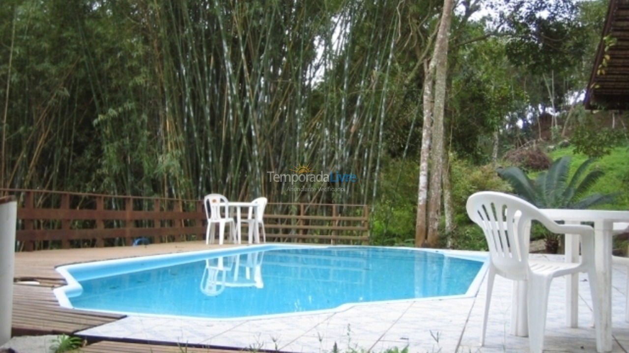 Apartamento para aluguel de temporada em Florianópolis (Jurere Tradicional)