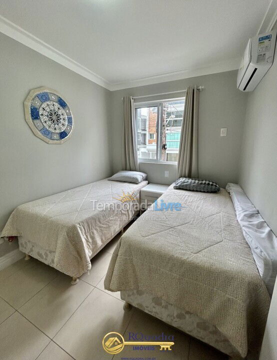 Apartment for vacation rental in Bombinhas (Praia de Bombas)