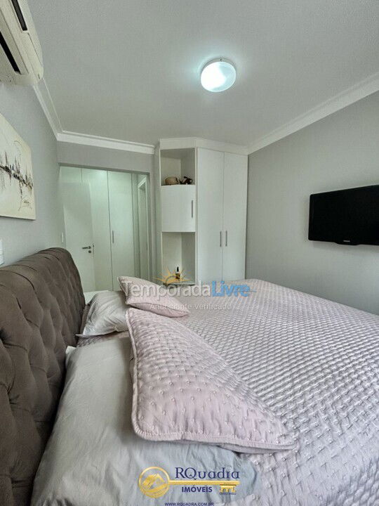 Apartment for vacation rental in Bombinhas (Praia de Bombas)