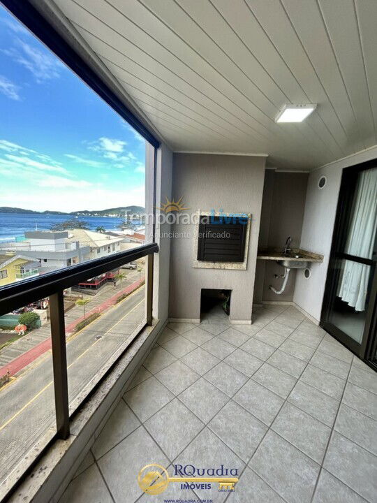 Apartamento para aluguel de temporada em Bombinhas (Praia de Bombas)