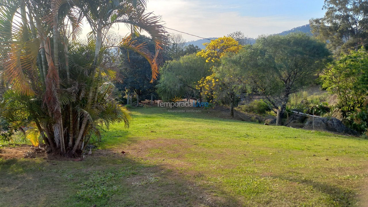 Chácara / sítio para aluguel de temporada em Soledade de Minas (Bairro Marimbondo)