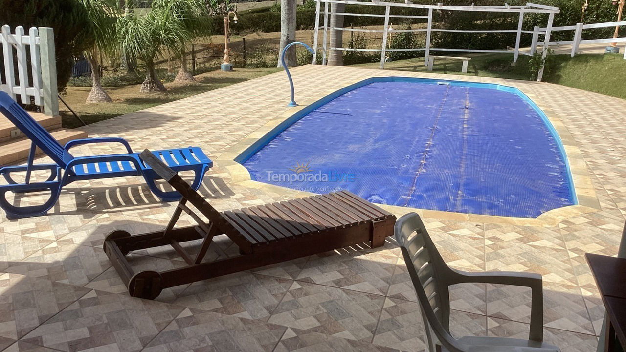 Chácara / sítio para aluguel de temporada em Bragança Paulista (Chacara Casa da Floresta)