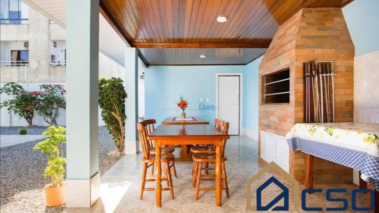 House for vacation rental in Florianopolis (Canasvieiras)