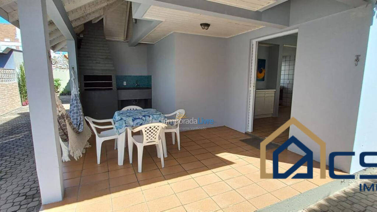 Casa para aluguel de temporada em Florianopolis (Canasvieiras)