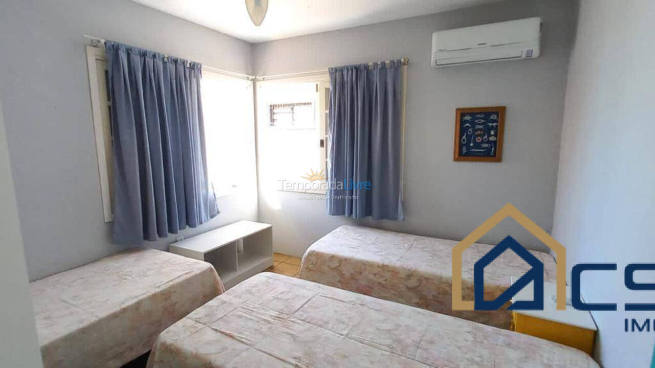 Casa para aluguel de temporada em Florianopolis (Canasvieiras)