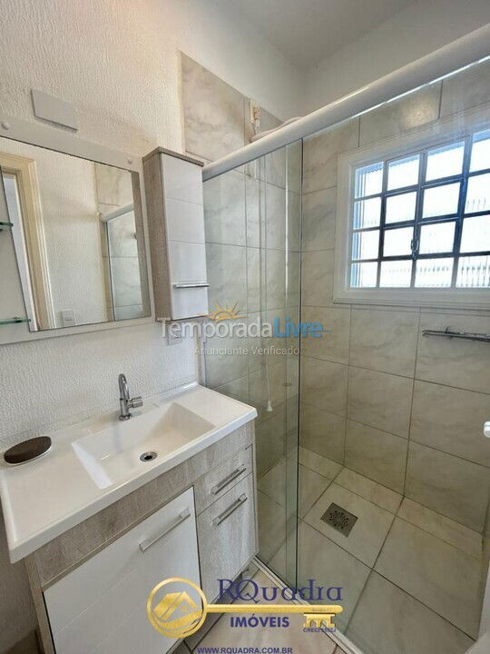 Apartamento para aluguel de temporada em Bombinhas (Praia de Bombas)