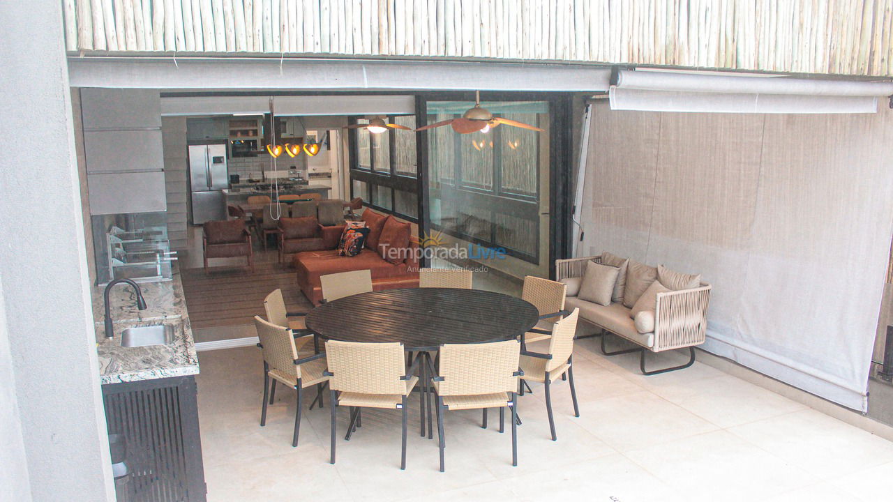 Casa para aluguel de temporada em São Sebastião (Camburi)