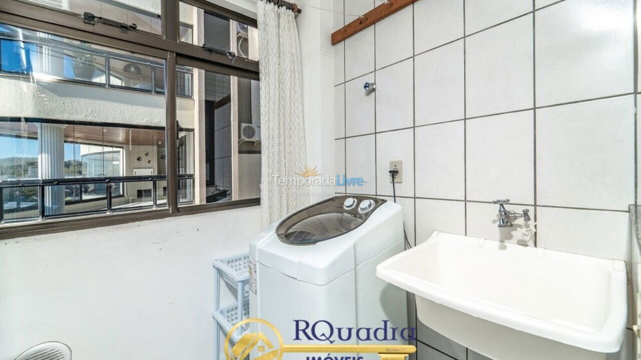 Apartment for vacation rental in Bombinhas (Praia de Bombas)