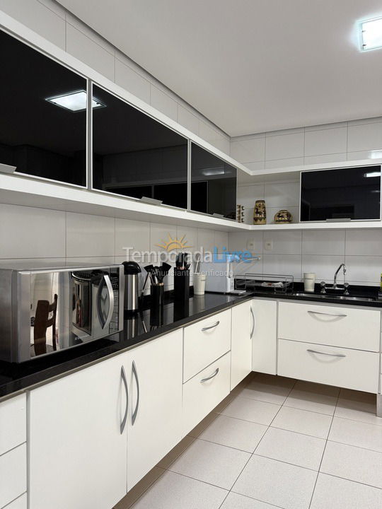 Apartamento para aluguel de temporada em Bertioga (Riviera de São Lourenço)