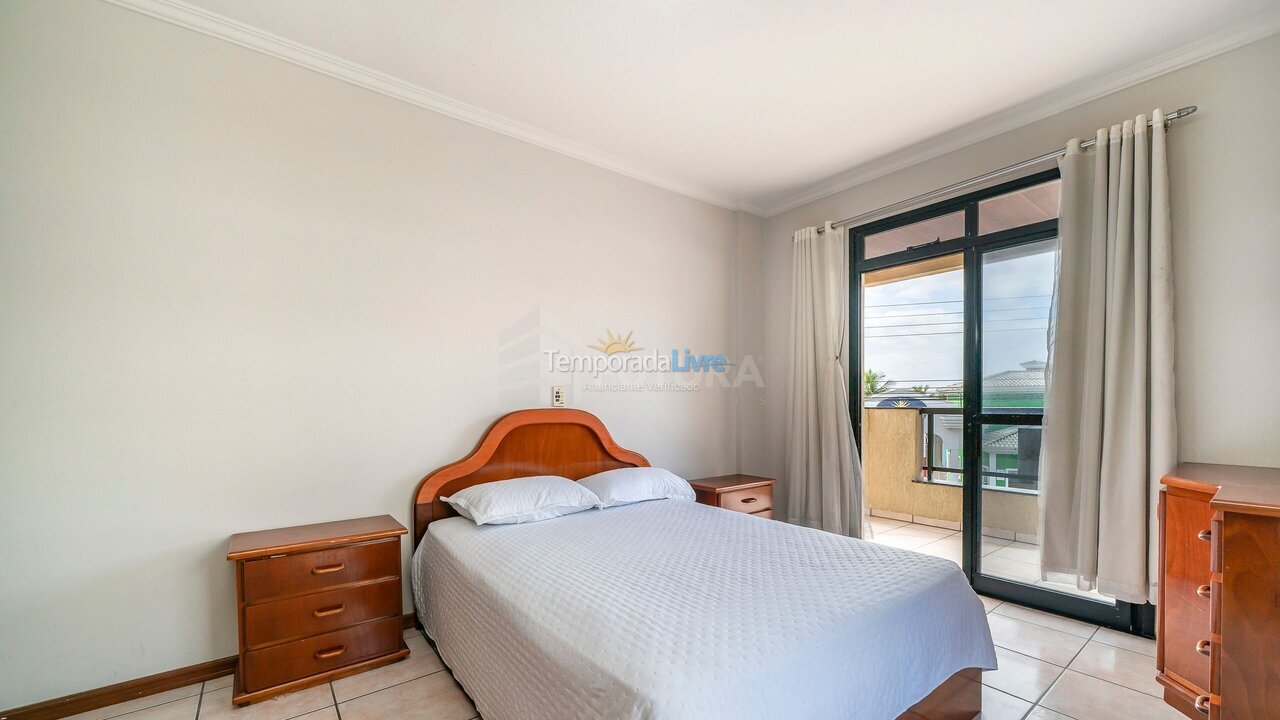 Apartment for vacation rental in Bombinhas (Praia de Bombinhas)