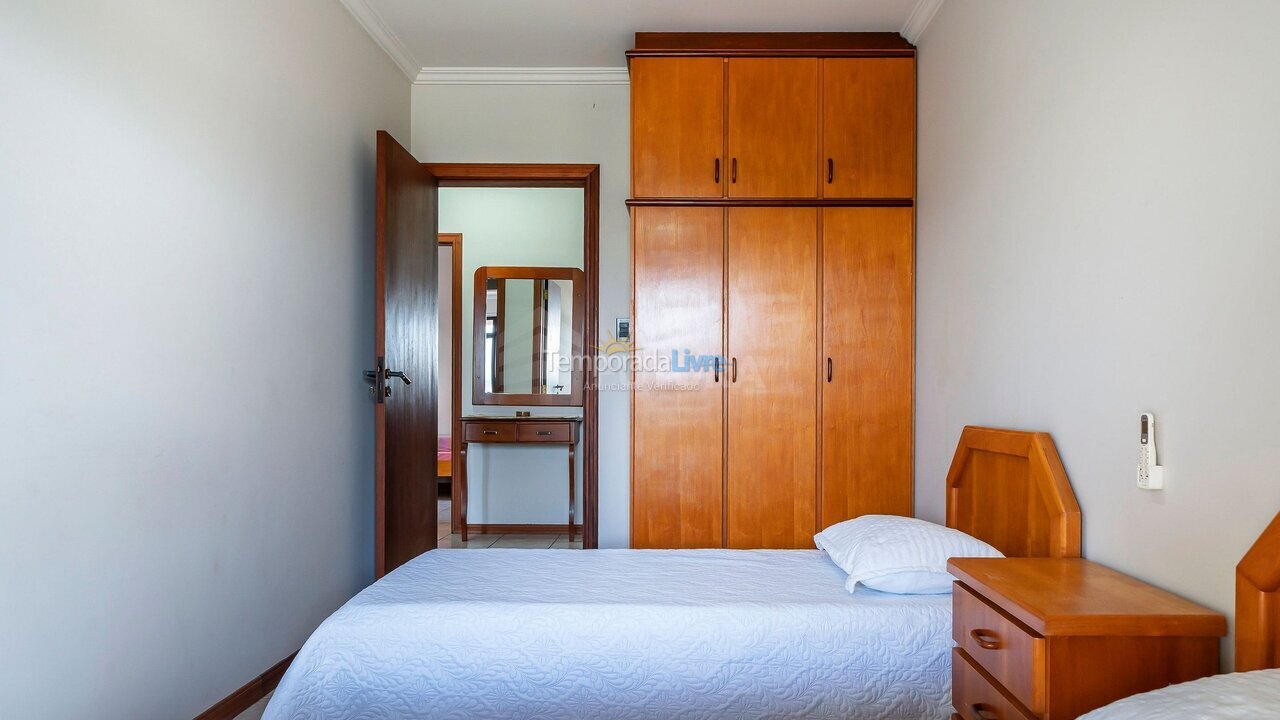Apartment for vacation rental in Bombinhas (Praia de Bombinhas)