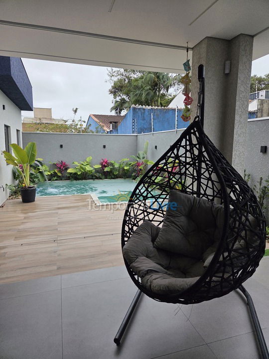 Casa para aluguel de temporada em Itapoá (Itapema do Norte)