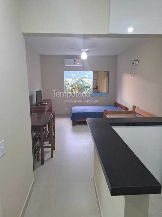 Apartamento para aluguel de temporada em Ubatuba (Praia das Toninhas)