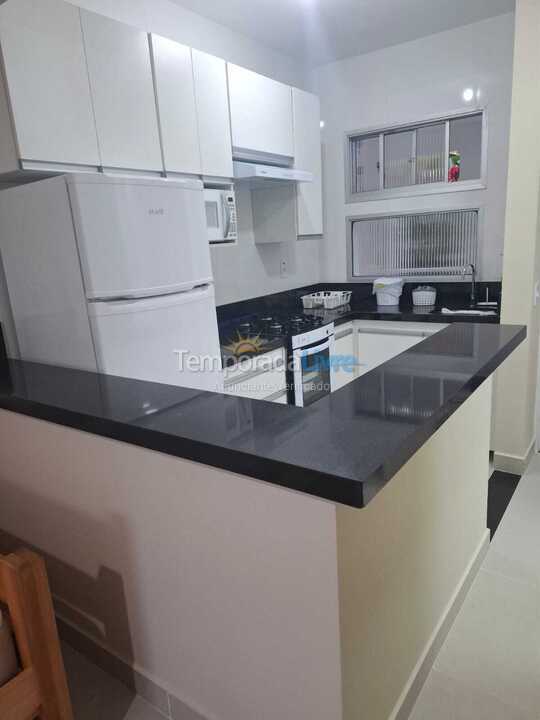 Apartamento para aluguel de temporada em Ubatuba (Praia das Toninhas)