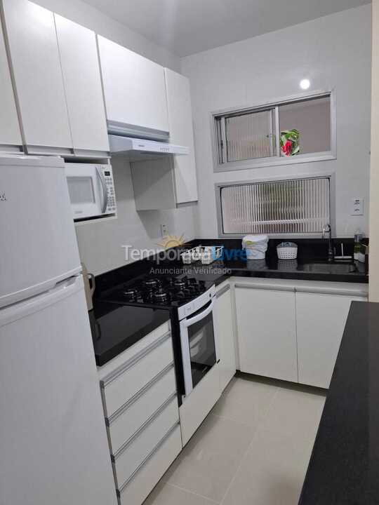 Apartamento para aluguel de temporada em Ubatuba (Praia das Toninhas)