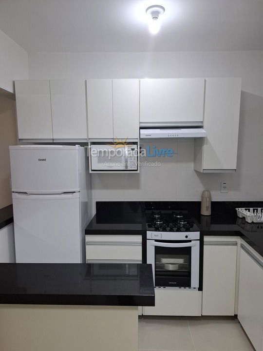 Apartamento para aluguel de temporada em Ubatuba (Praia das Toninhas)