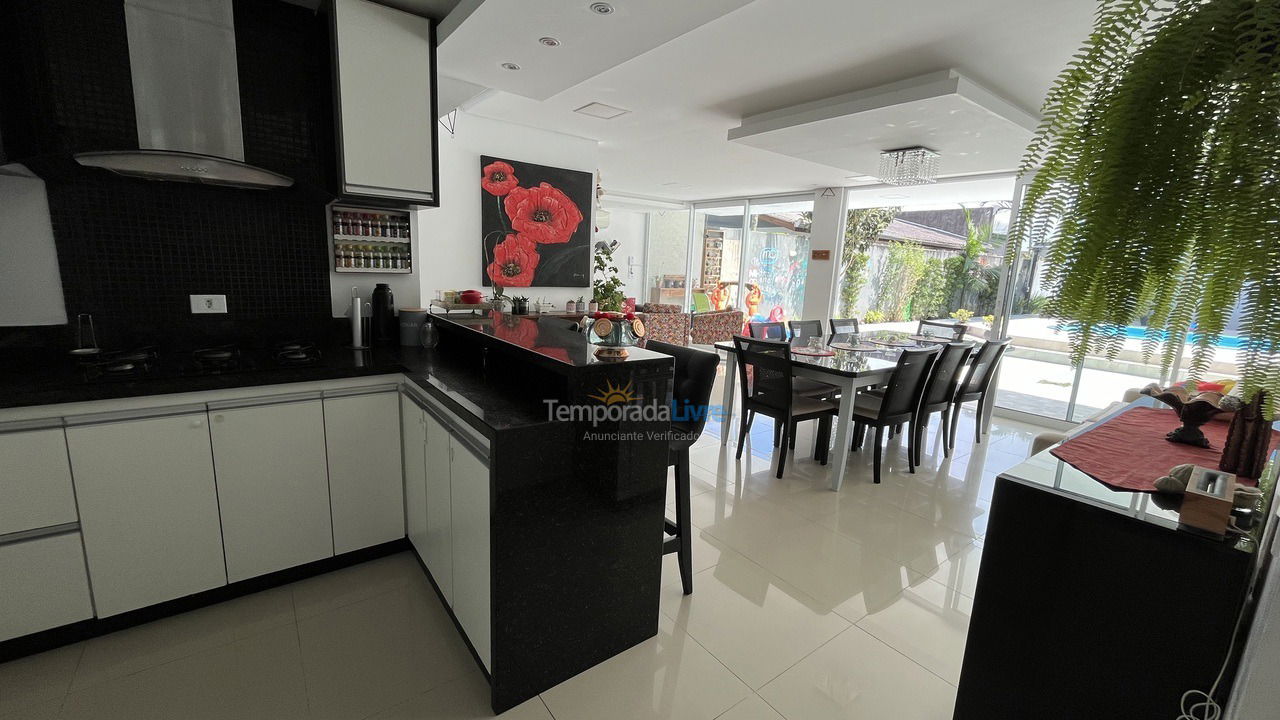 House for vacation rental in Matinhos (Caiobá)