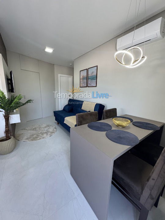 Apartamento para aluguel de temporada em Bombinhas (Praia de Bombas)