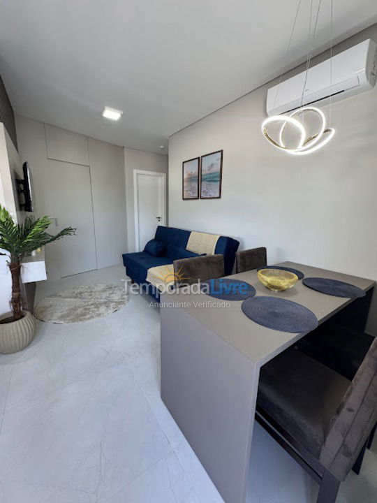 Apartamento para aluguel de temporada em Bombinhas (Praia de Bombas)
